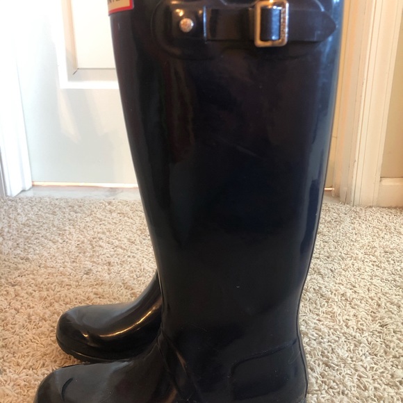 Shiny navy tall Hunter Boots - Picture 2 of 9